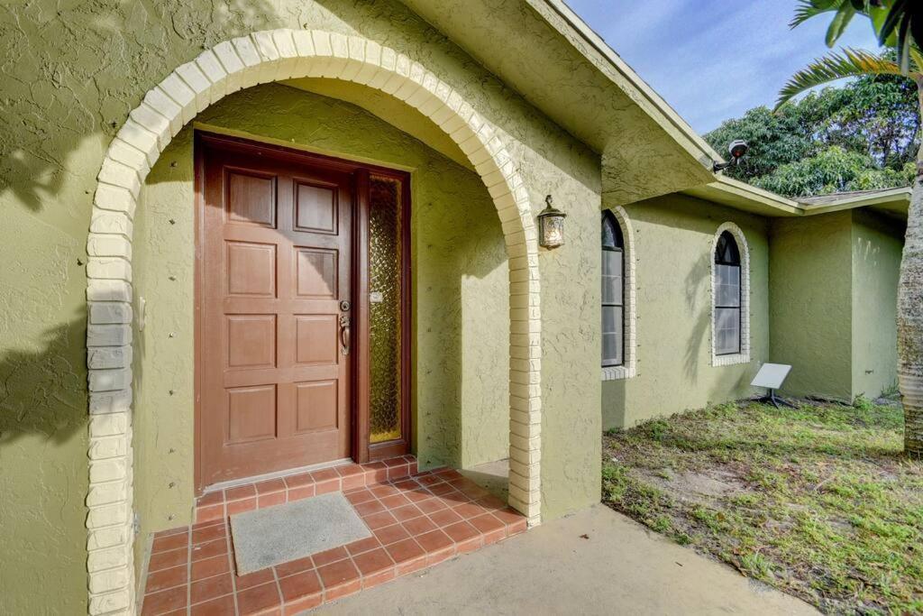 Ananda Farmhouse And Retreat. Lake Worth Beach Exterior foto
