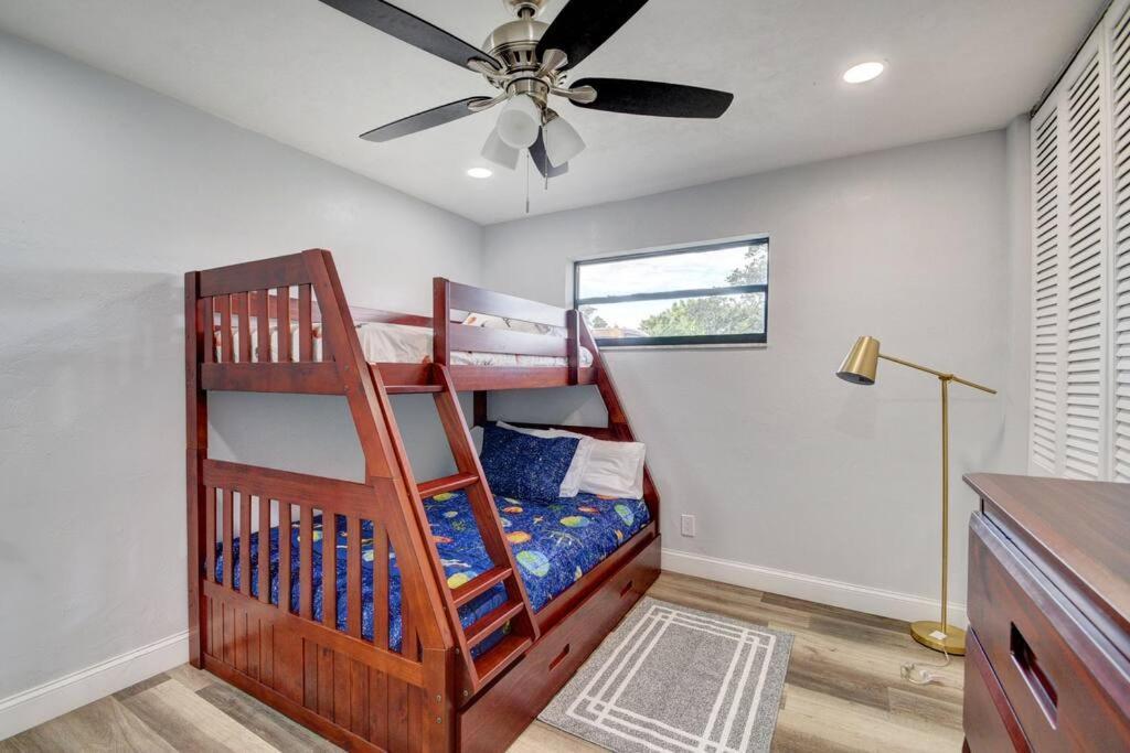 Ananda Farmhouse And Retreat. Lake Worth Beach Exterior foto